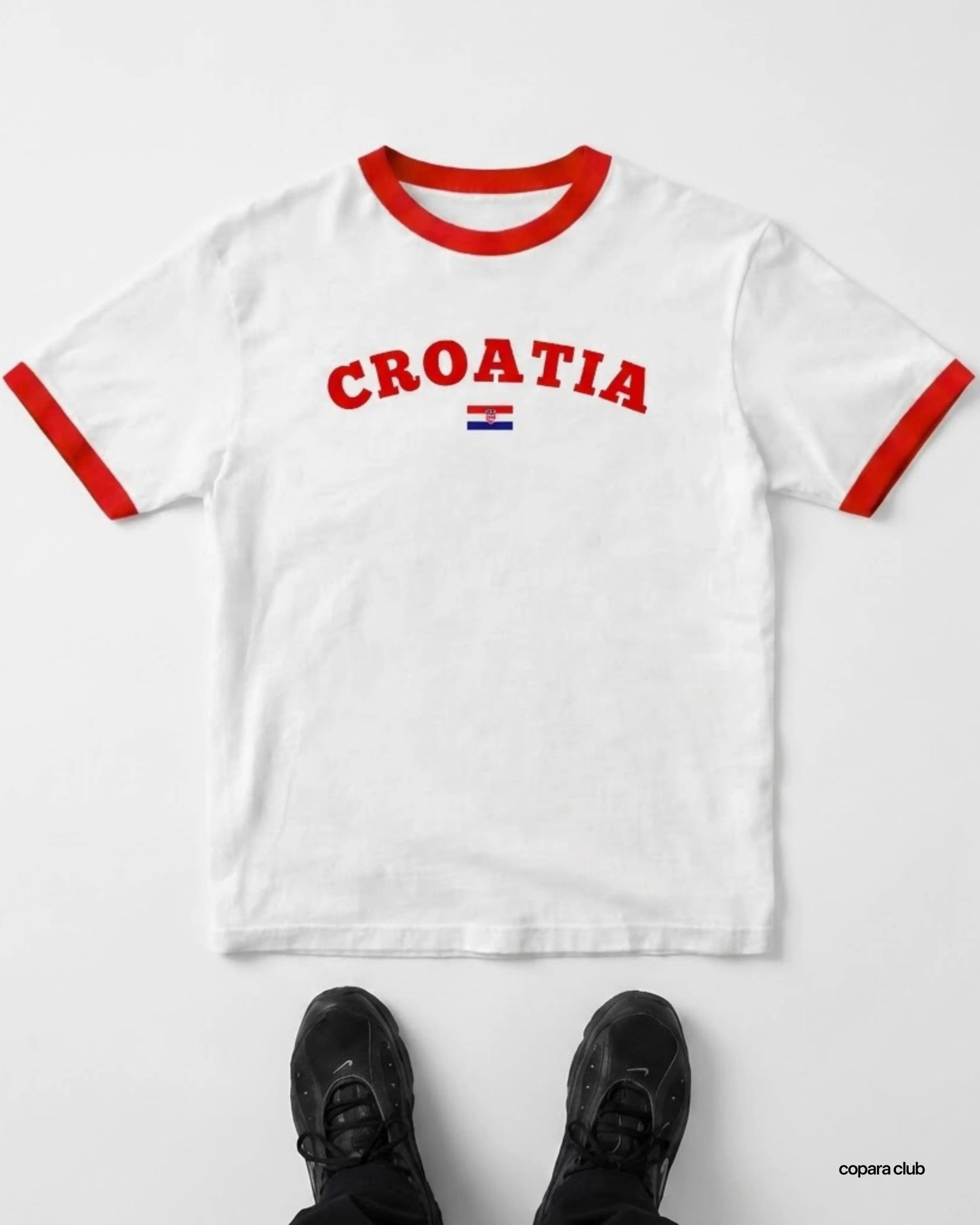 Croatia Ringer T-Shirt weiß flach liegend im Vintage Fußball Design