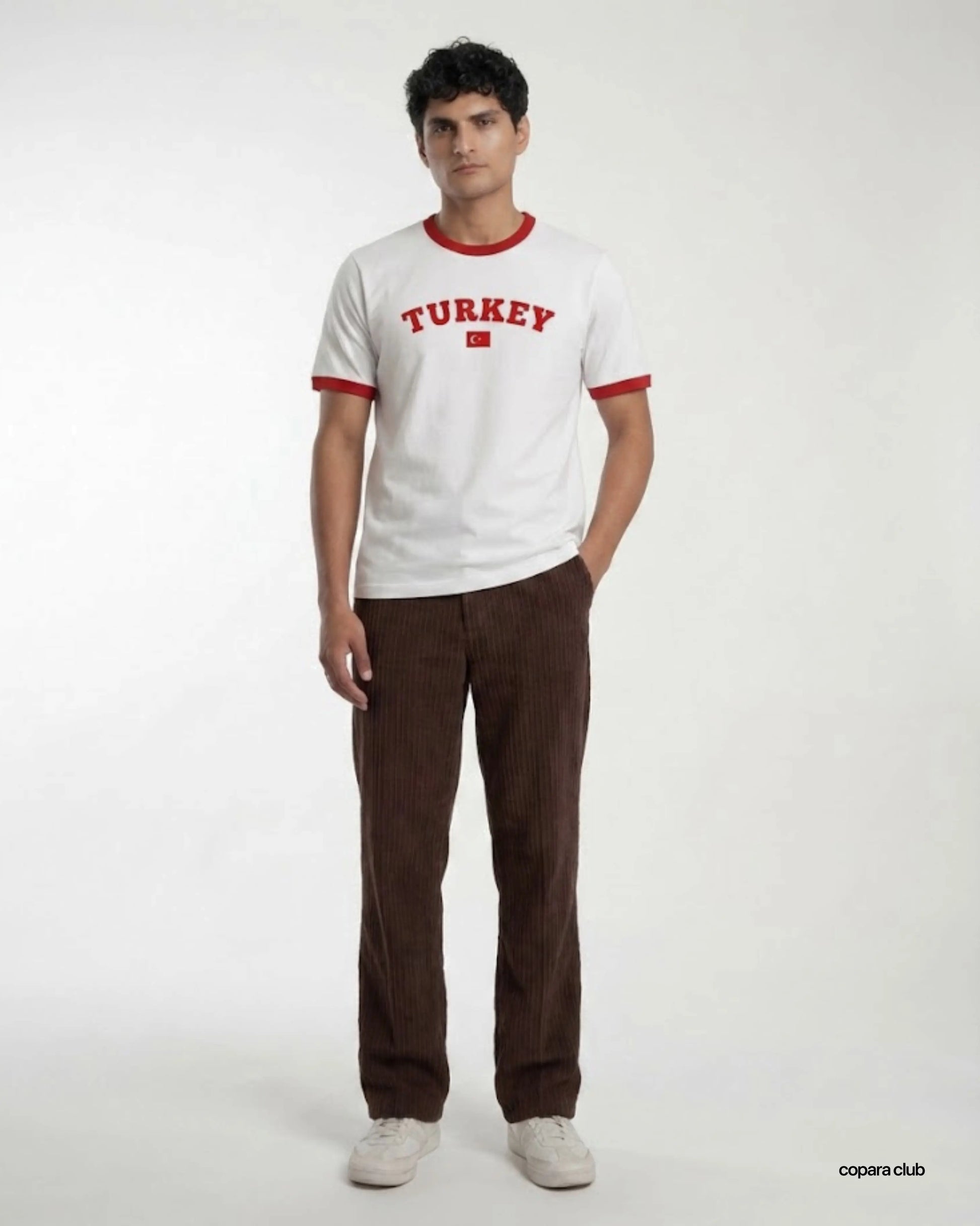 Herren Outfit mit Turkey Fußball T-Shirt im Vintage Ringer Look